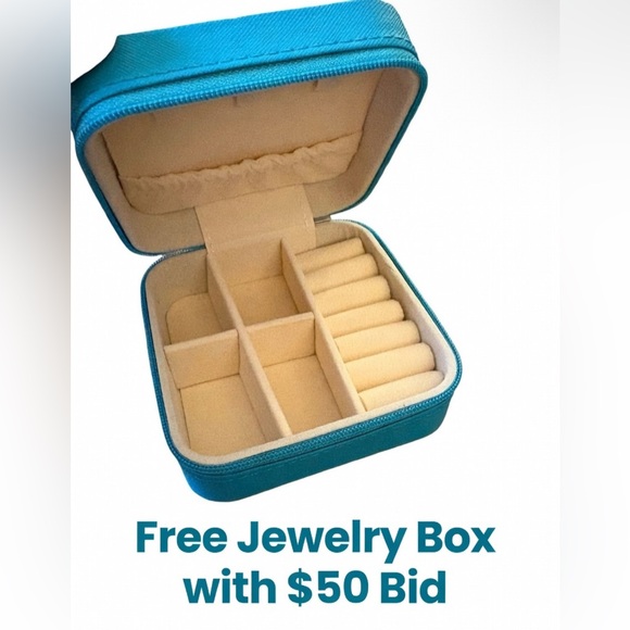 RARE Solid Sterling Silver 2.1 Carat Moissanite Bracelet - Picture 7 of 7